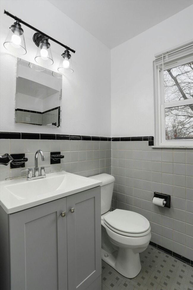 Building Photo - 18492 Greenfield Rd