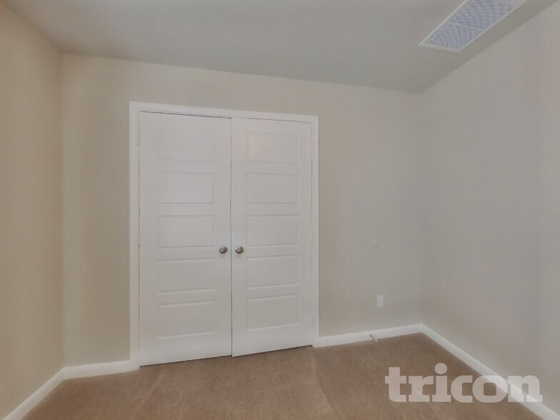 Building Photo - 5915 Noah Pl