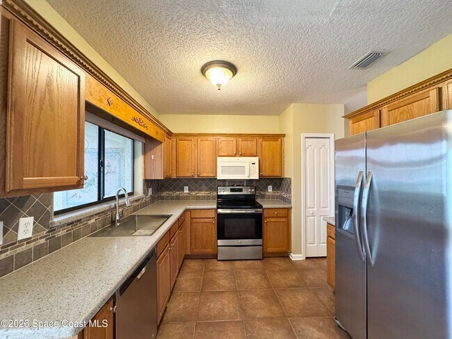 Building Photo - 1211 Marquise Ct