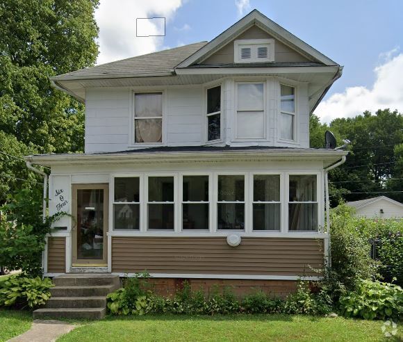 Building Photo - 604 Weller Ave
