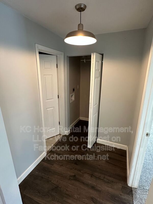 Building Photo - 316 W Elm St