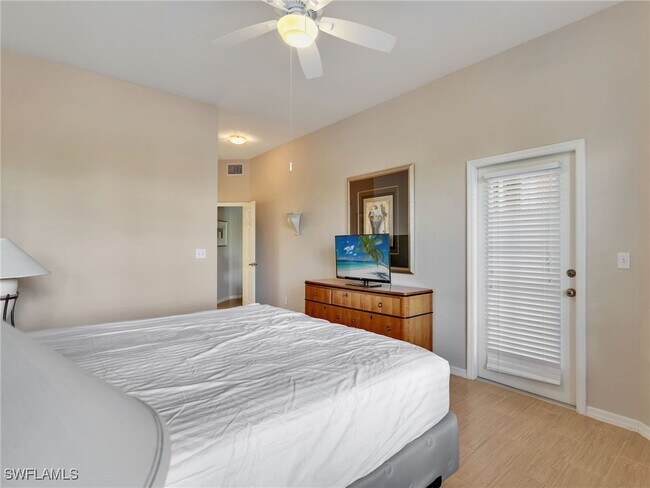 Building Photo - 9071 Las Maderas Dr