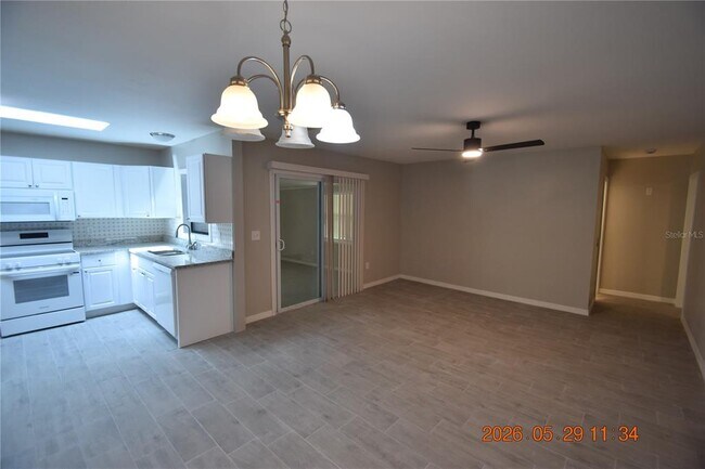Building Photo - 4060 N Little Hawk Point