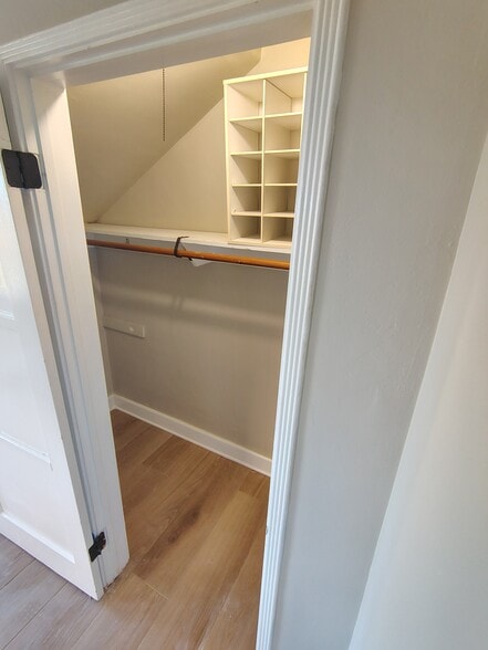 Bedroom Walk in Closet - 4343 Valle Dr