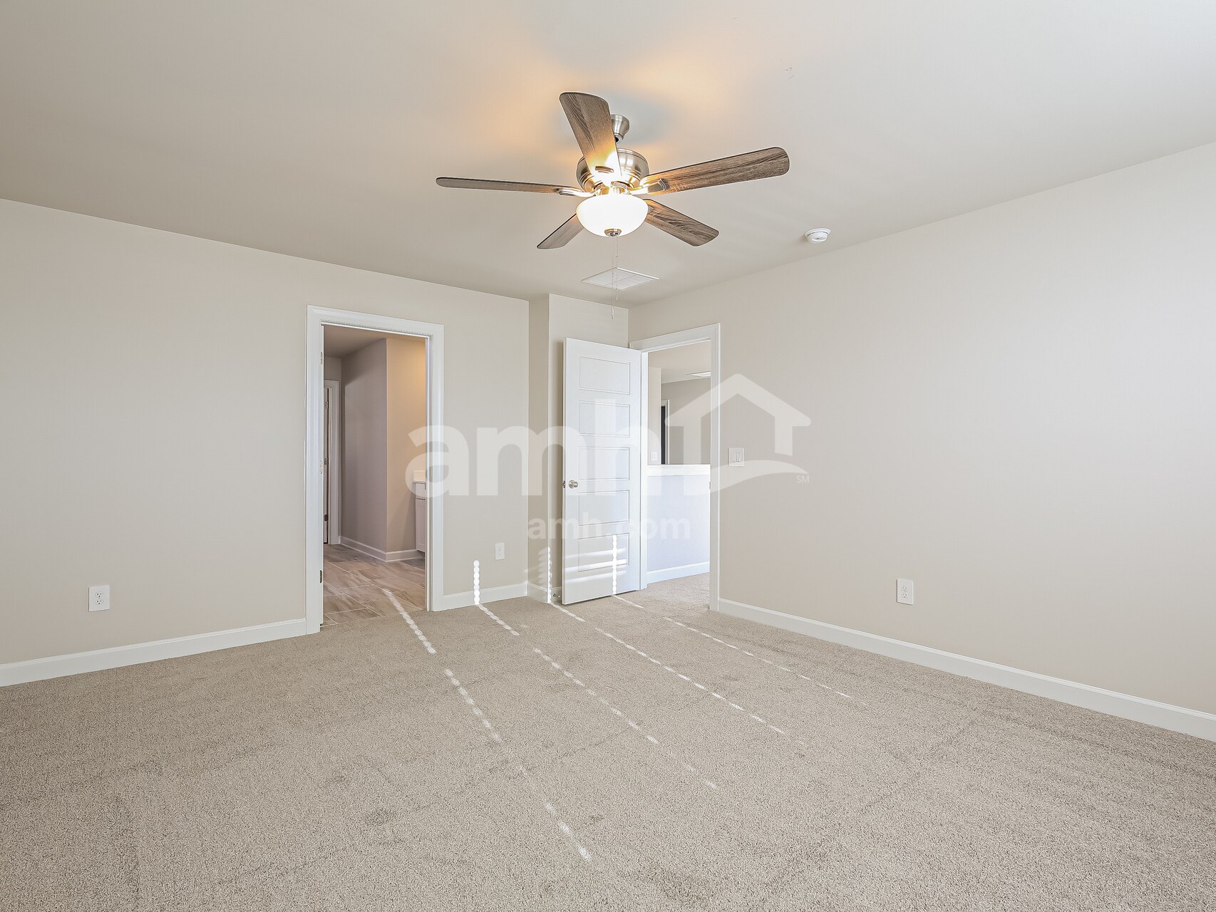 Building Photo - 806 Treeline Rd