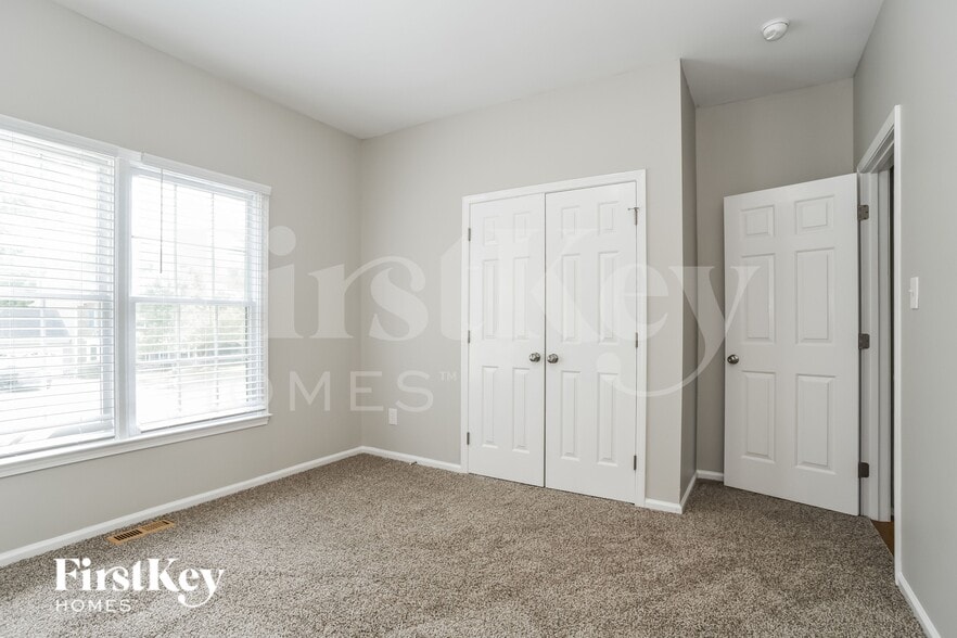 Building Photo - 13415 Willow Breeze Ln