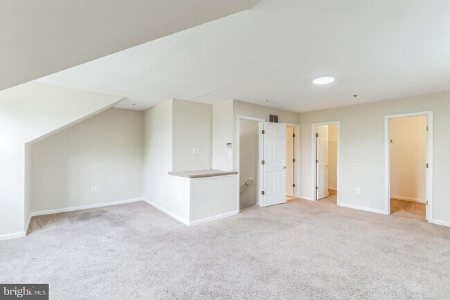 Building Photo - 8711 Spring Brook Way