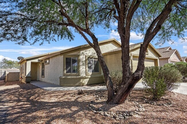 Primary Photo - Rental home in the popular Rio Rancho subd...