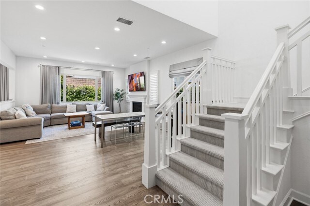Building Photo - 61 Furlong