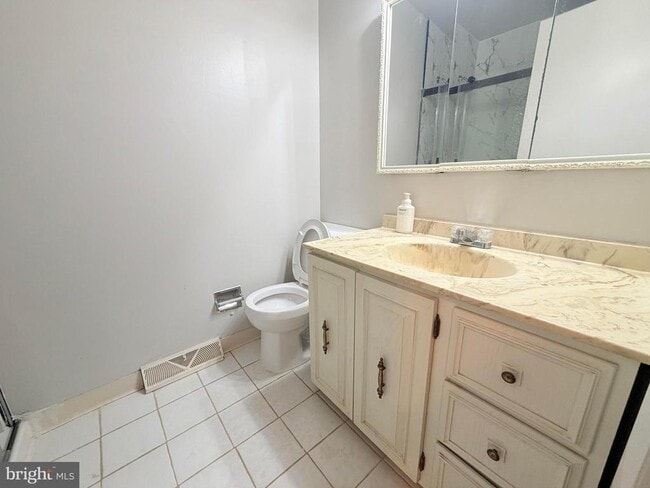 Building Photo - 694 Hickory Ridge Rd