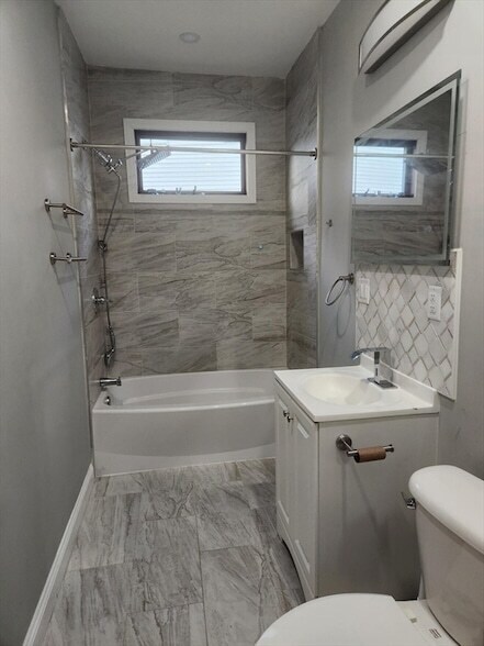 Building Photo - 106 Mill St