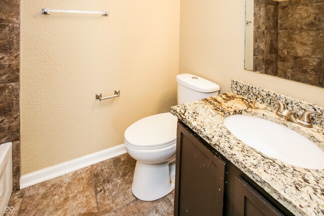 Building Photo - 6625 Kinnerton Dr