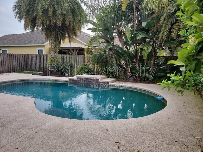 Building Photo - 14283 Big Spring St