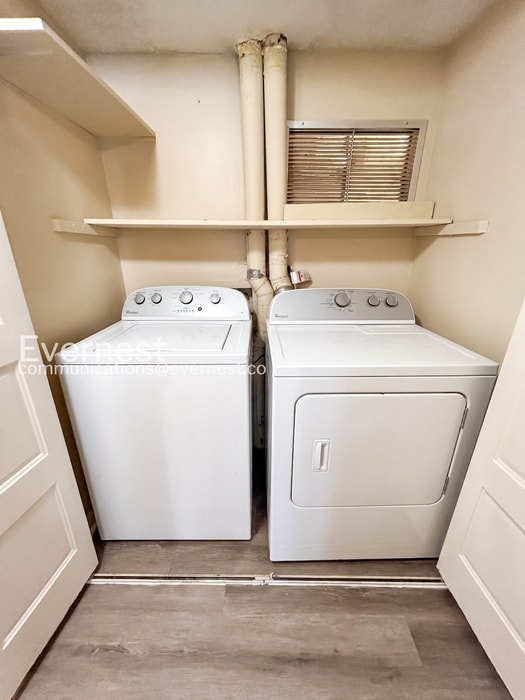 Building Photo - 2-Bed/2-Bath Home/Available Now!
