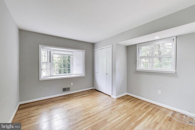 Building Photo - 14207 Gaines Ave