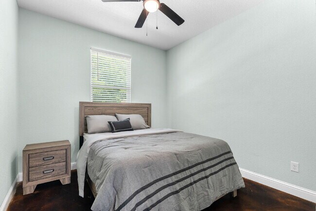 Building Photo - Fully Furnished 2-Bedroom, 2-Bathroom Duplex in Waco