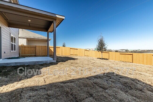 Building Photo - 9223 Foxing Blf