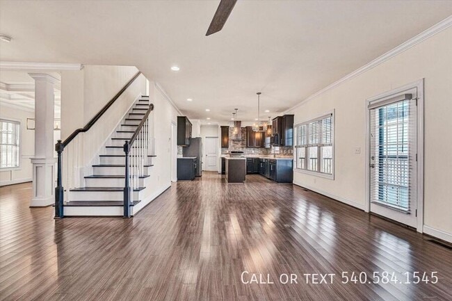 Building Photo - 6982 Linn Cove Court