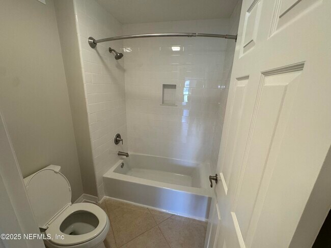 Building Photo - 239 Cranes Lake Dr