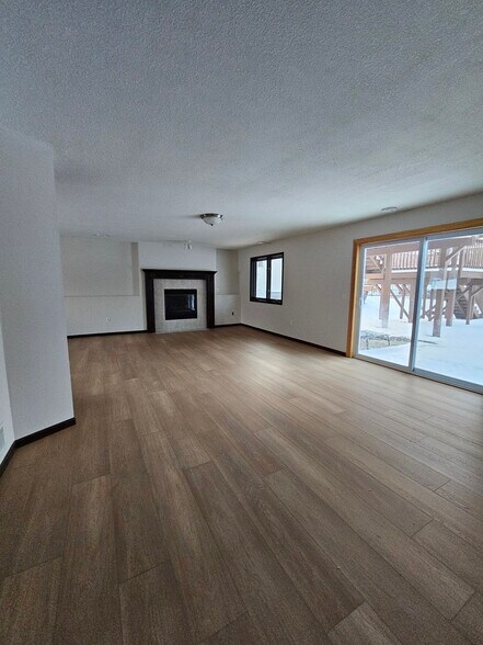 Building Photo - 10283 Karston Ave NE