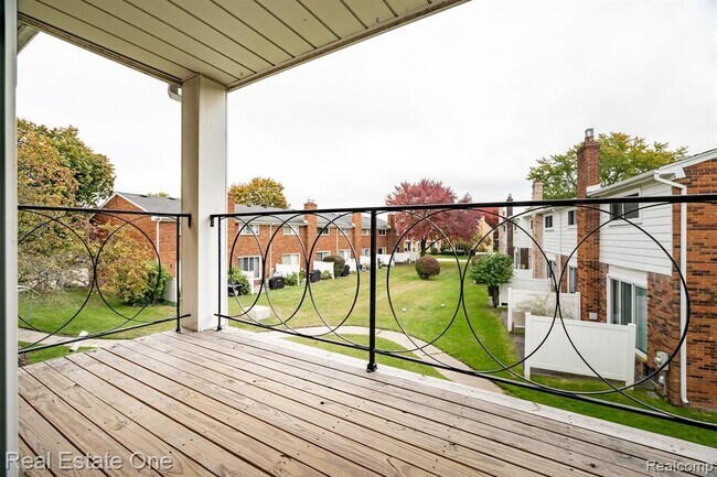 Building Photo - 37095 Nottingham Dr