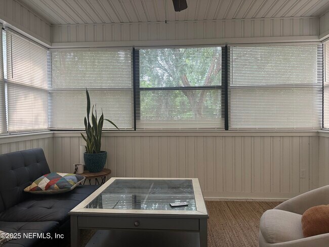 Building Photo - 5714 Norde Dr W