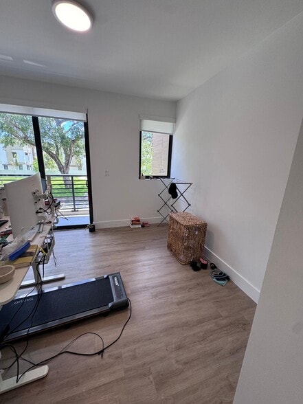 Building Photo - 5503 W Oak Way