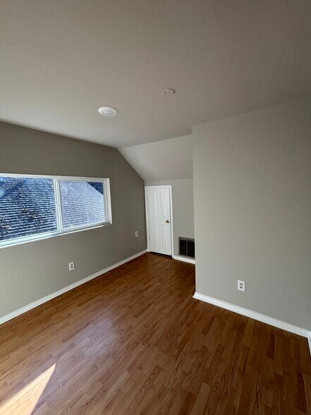 Building Photo - 8015 N John Ave