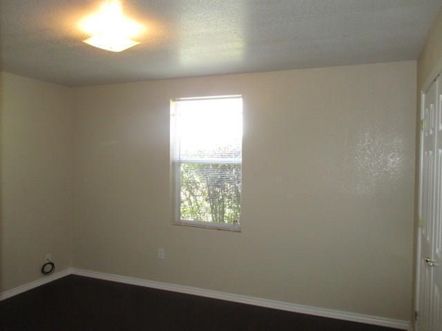 Building Photo - 3/2/2 Old Granbury Estates! Very nice home...