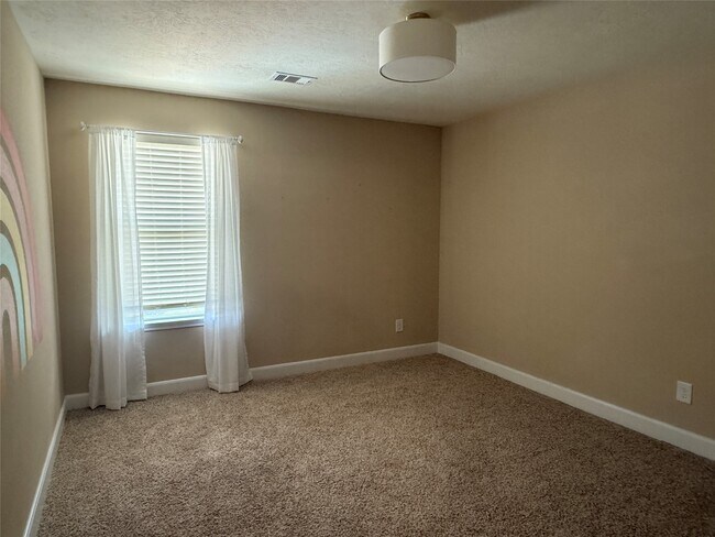 Building Photo - 4911 Lattimore Creek Dr
