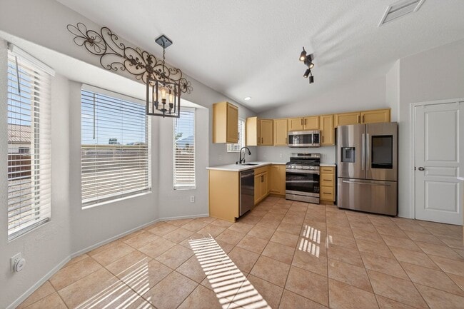 Building Photo - 3824 Plaza De La Yerba