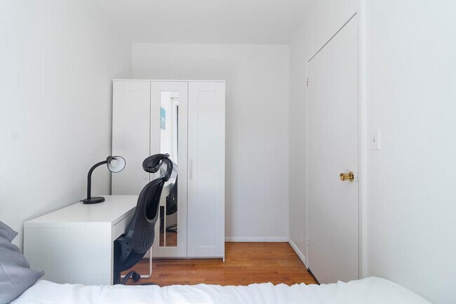 Building Photo - 1789 1st Ave