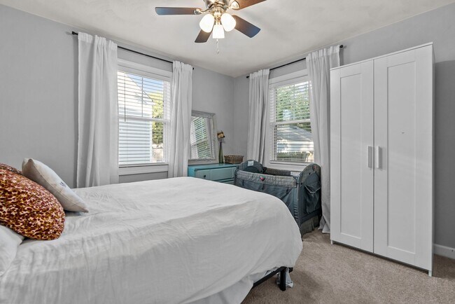 Building Photo - Furnished 4 bedroom Near NOB