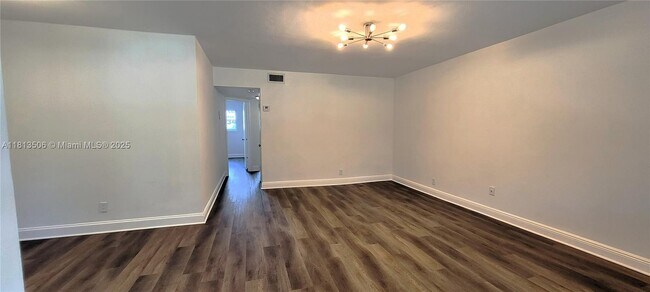 Building Photo - 270 Layne Blvd