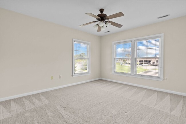 Building Photo - Norfolk Condo!