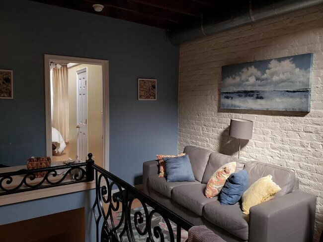 Living Room - 17 N 17th St