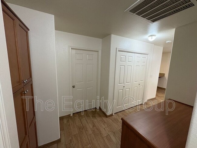 Building Photo - 3933 W Cecil Ave