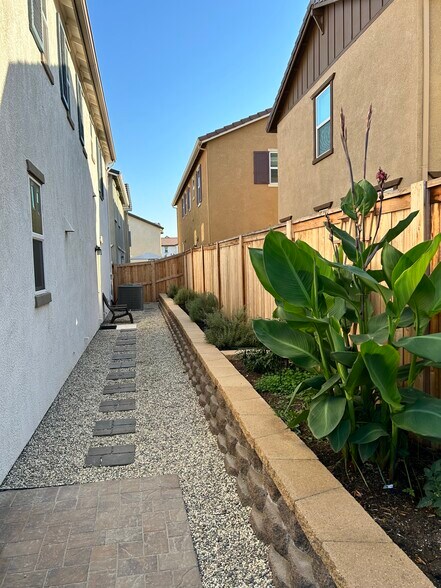 Building Photo - 8836 Sheldon Terrace Ln