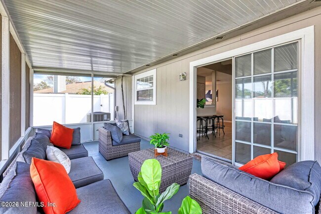 Building Photo - 12967 Canyon Creek Trail S