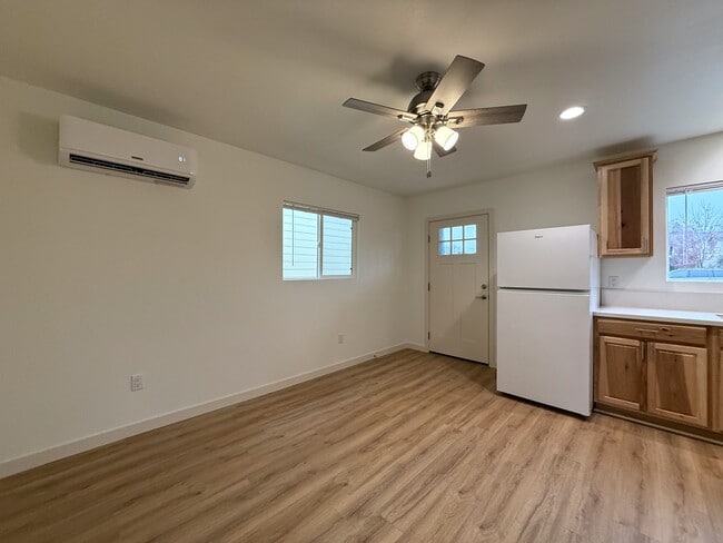 Building Photo - 535 W 1st Ave