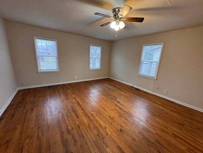 Building Photo - 2 bed one bath, great outdoor features, great location close to all Norman has to offer!