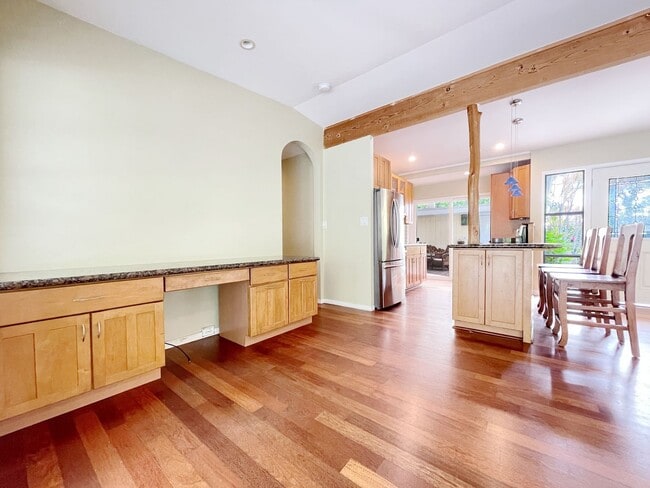 Building Photo - 449 Iliwahi Loop