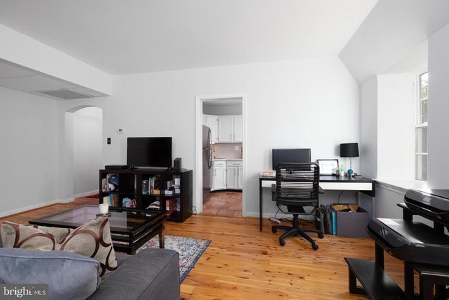 Building Photo - 1900 Key Blvd