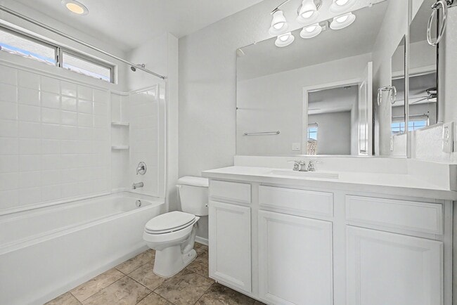 Building Photo - 2934 N 71st Pl