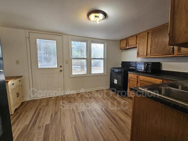 Building Photo - 18 S 574 W