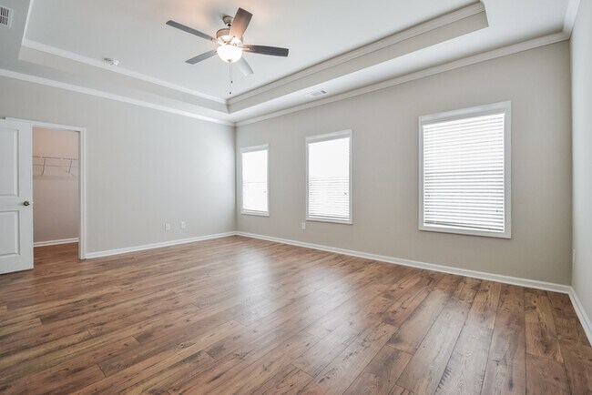 Building Photo - 1123 Spring Marsh Ct NE