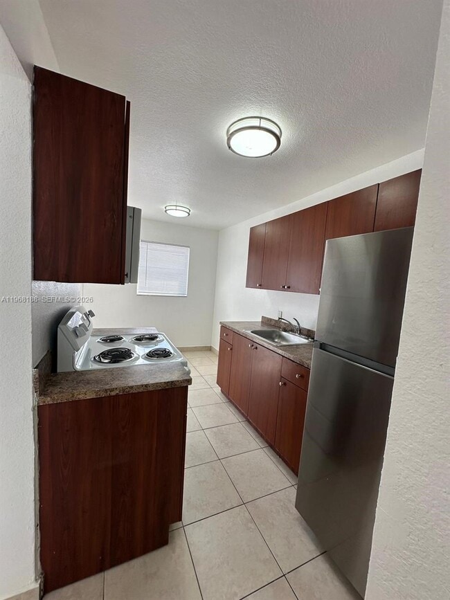 Building Photo - 16120 NE 19th Pl