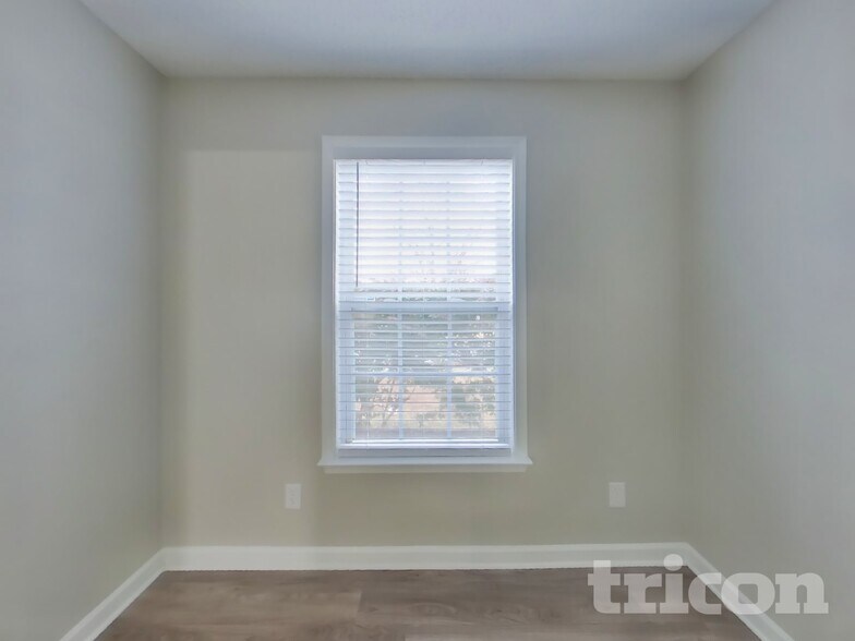 Building Photo - 14239 Hartwell Farm Dr