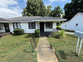 Building Photo - 309 A&amp;B, &amp; 317 Martin Luther King Jr Blvd-Cedartown