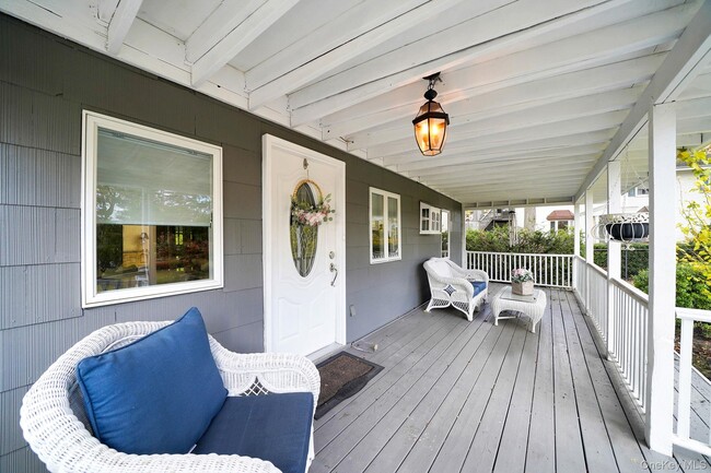 Building Photo - 10 Siracusa Blvd